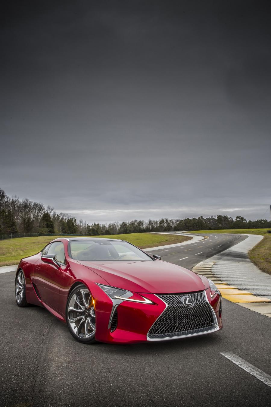  Lexus LC500 2016 года  (фото 55 из 74)